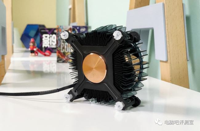 intel stock laminar rm1 cooler for alder lake s tested 3 หลุดผลทดสอบซีพียู Intel Core i5 12400 รุ่นใหม่ที่ทดสอบกับฮีตซิงค์ Laminar RM1 รุ่นใหม่ล่าสุดฟูลโหลดอุณหภูมิอยู่ที่ 73°C องศาฯ เท่านั้น 