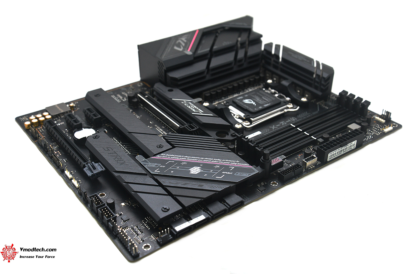 dsc 2839 ASUS ROG STRIX B650E F GAMING WIFI REVIEW