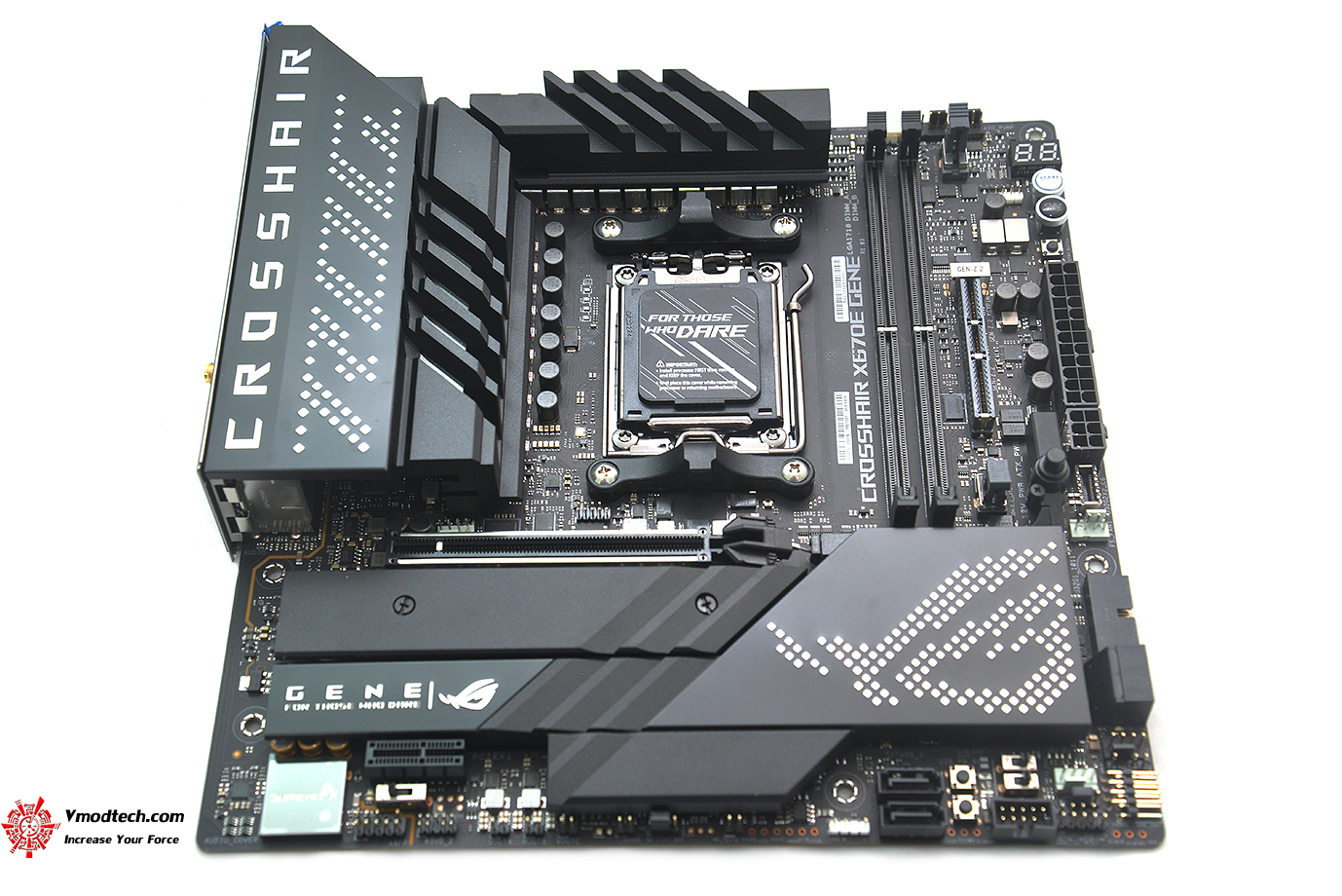 dsc 1185 ASUS ROG CROSSHAIR X670E GENE REVIEW