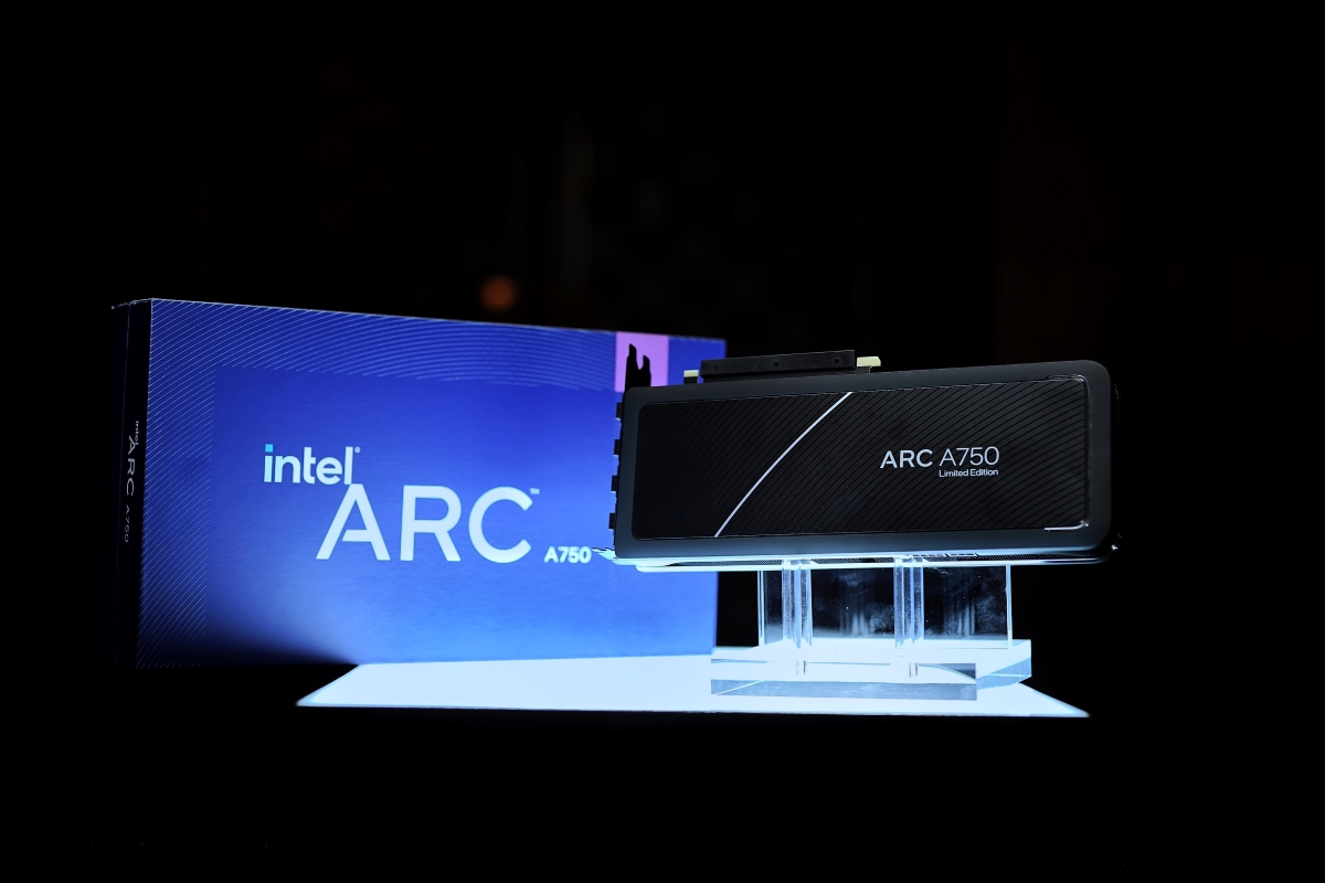 intel arc a750 อินเทลโชว์ขุมพลัง โปรเซสเซอร์โมบายล์ Intel® Core™ เจนเนอเรชั่น 13 พร้อม Intel® Xeon® เจนเนอเรชั่น ตอบโจทย์ผู้ใช้และองค์กรธุรกิจในไทย