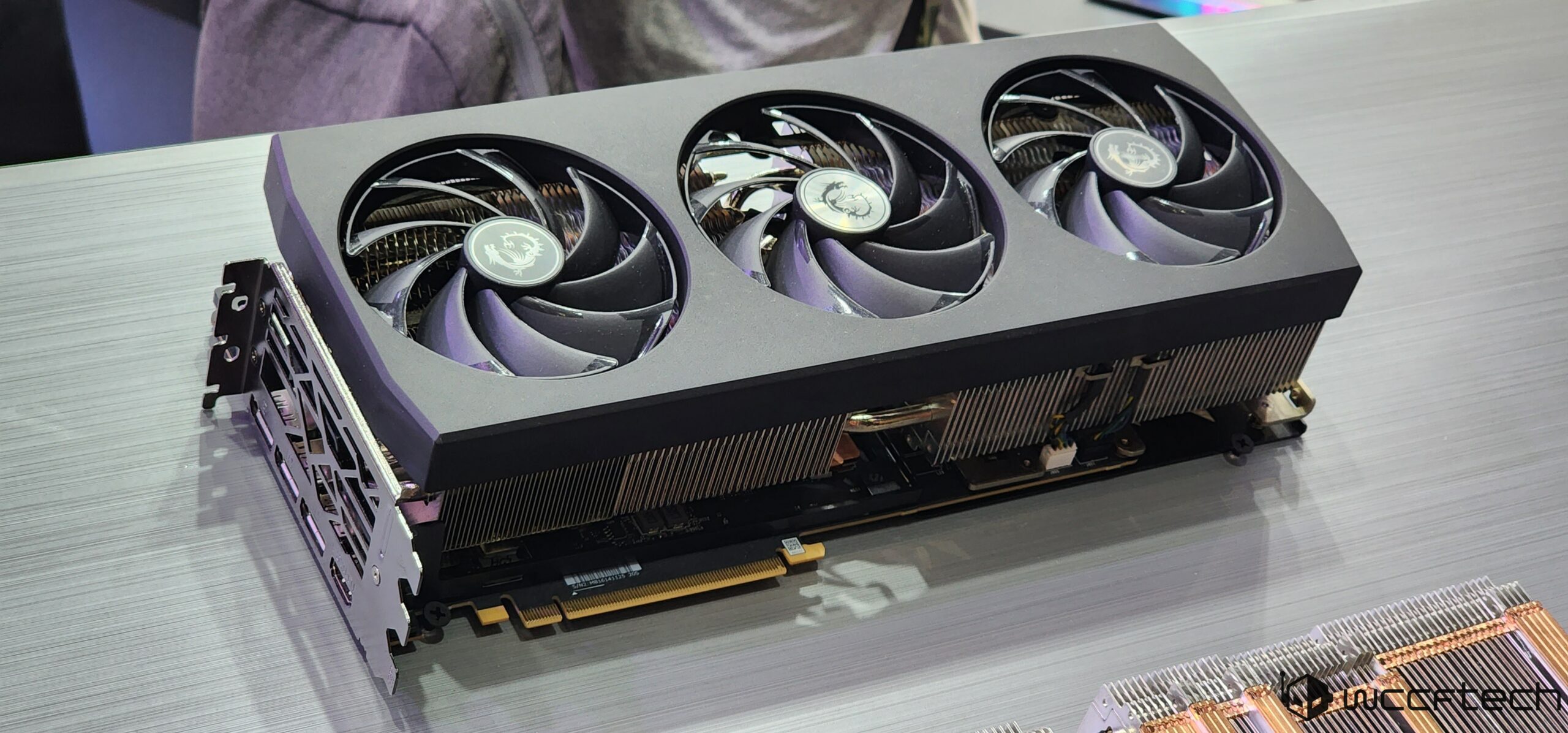 20230530 130158 scaled หลุดภาพการ์ดจอ NVIDIA GeForce RTX 4090 Ti มาพร้อมฮีตซิงค์ขนาดใหญ่กินพื้นมากถึง 4สล๊อต