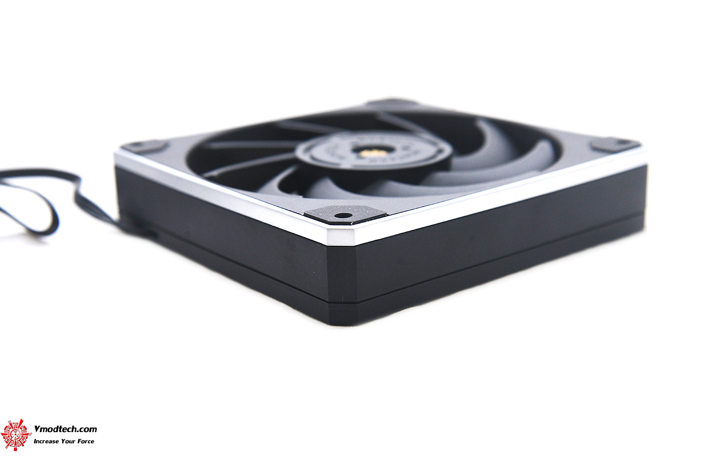 dsc 3233 MONTECH METAL DT24 BASE CPU COOLER REVIEW