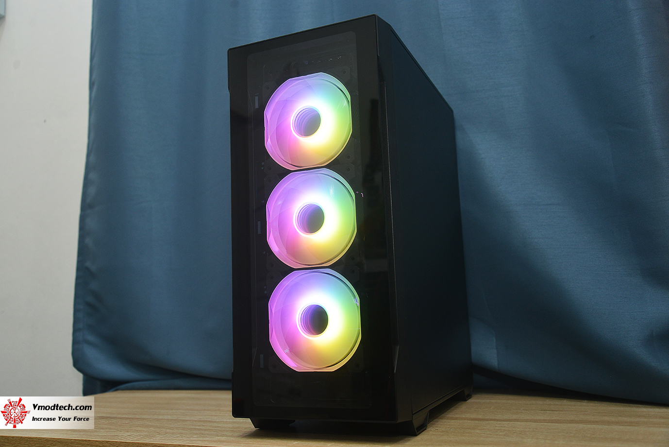 dsc 4482 ZALMAN i3 NEO TG Black RGB Case Review