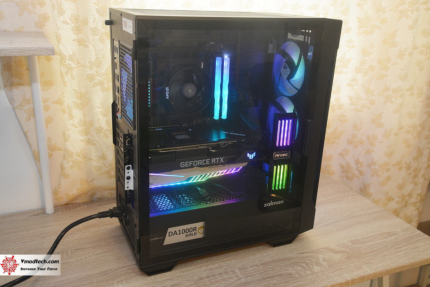 dsc 5021 ZALMAN i3 NEO TG Black RGB Case Review