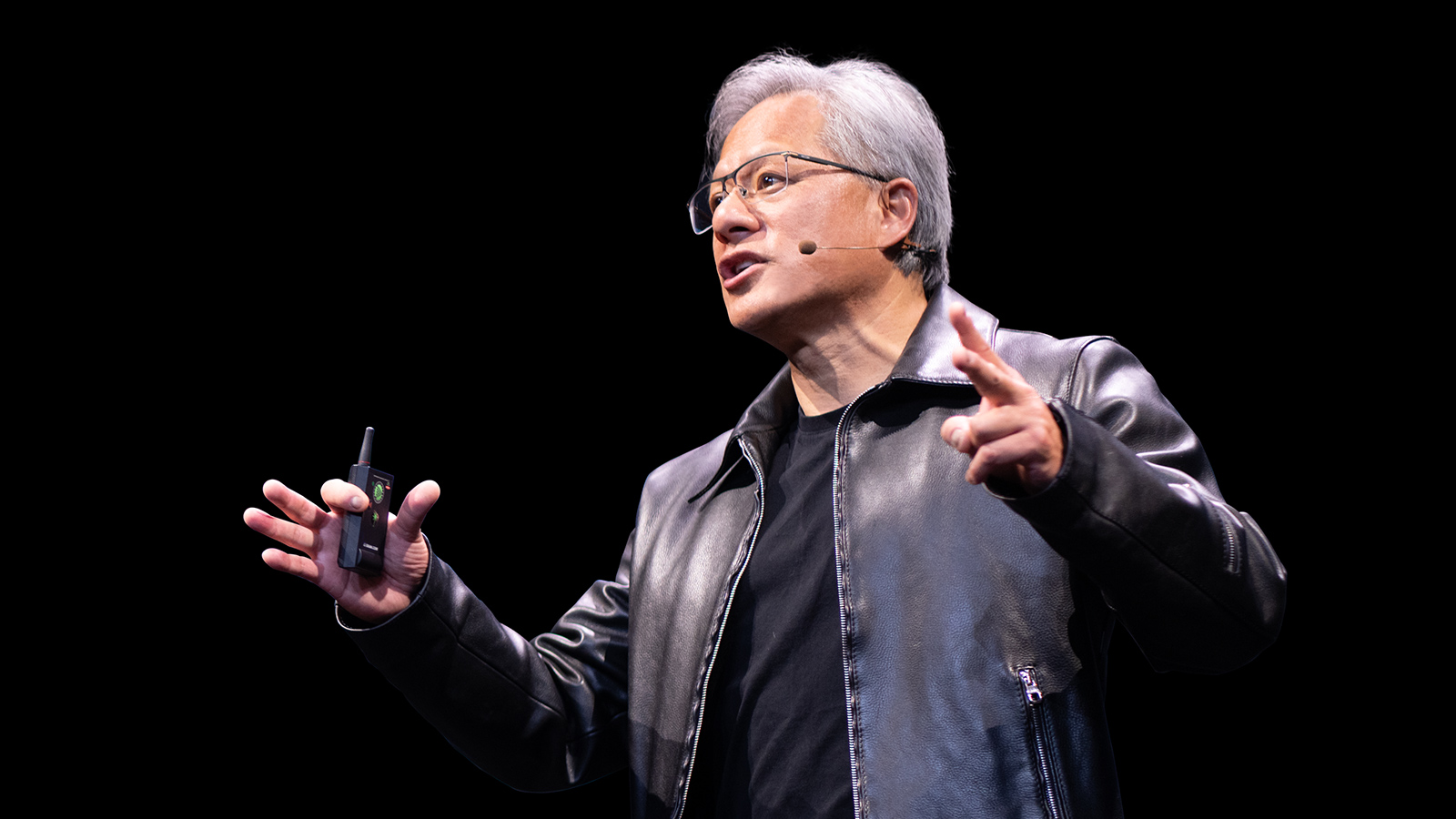 jensen huang nvidia gtc 2024 ก้าวสู่อนาคตกับ GTC 2024: Jensen Huang ซีอีโอของ NVIDIA เปิดตัวความก้าวหน้าล่าสุดในด้านการประมวลผลแบบเร่งความเร็ว, Generative AI และวิทยาการหุ่นยนต์