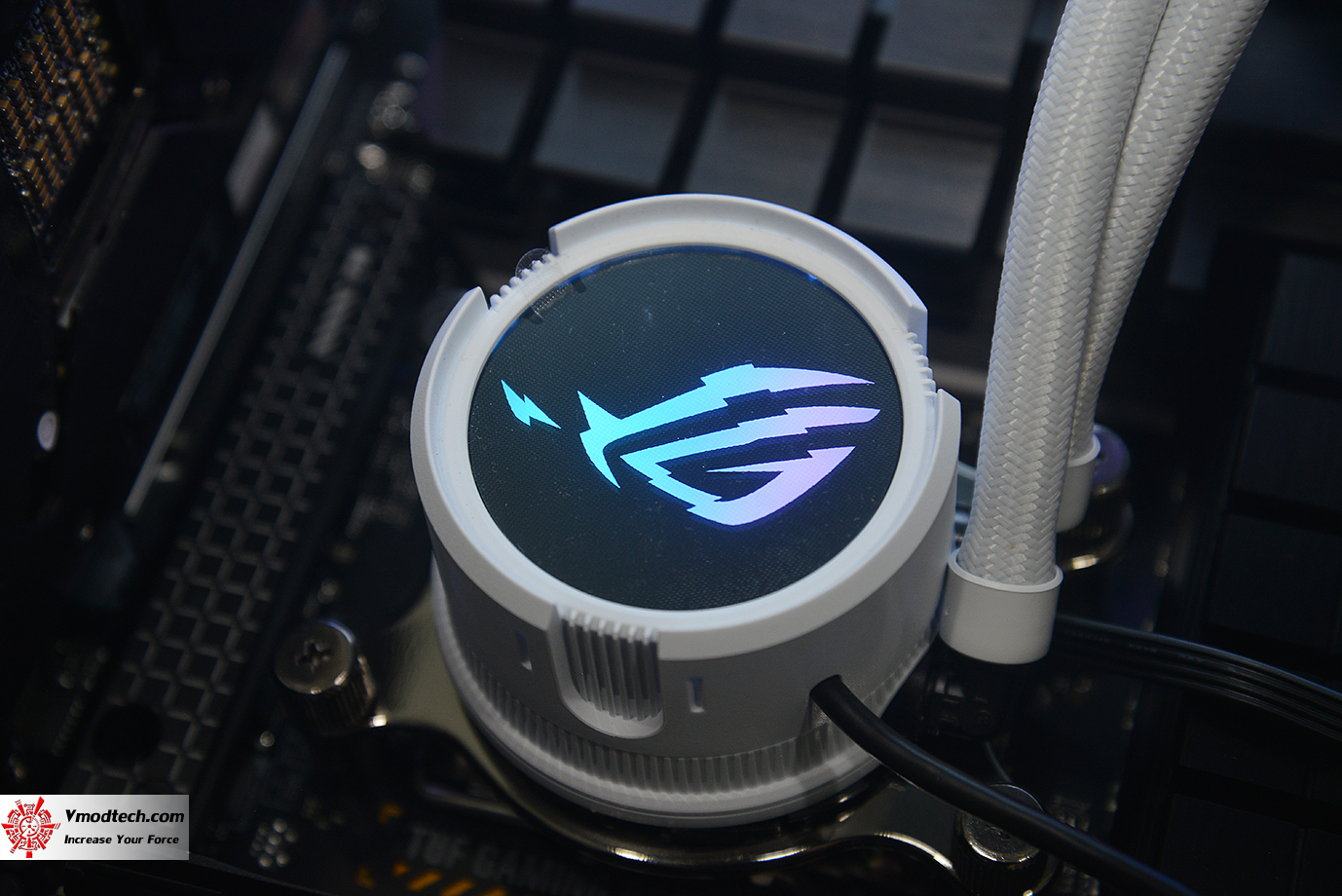 dsc 9338 ROG Strix LC III 360 ARGB White Edition all in one CPU liquid cooler Review