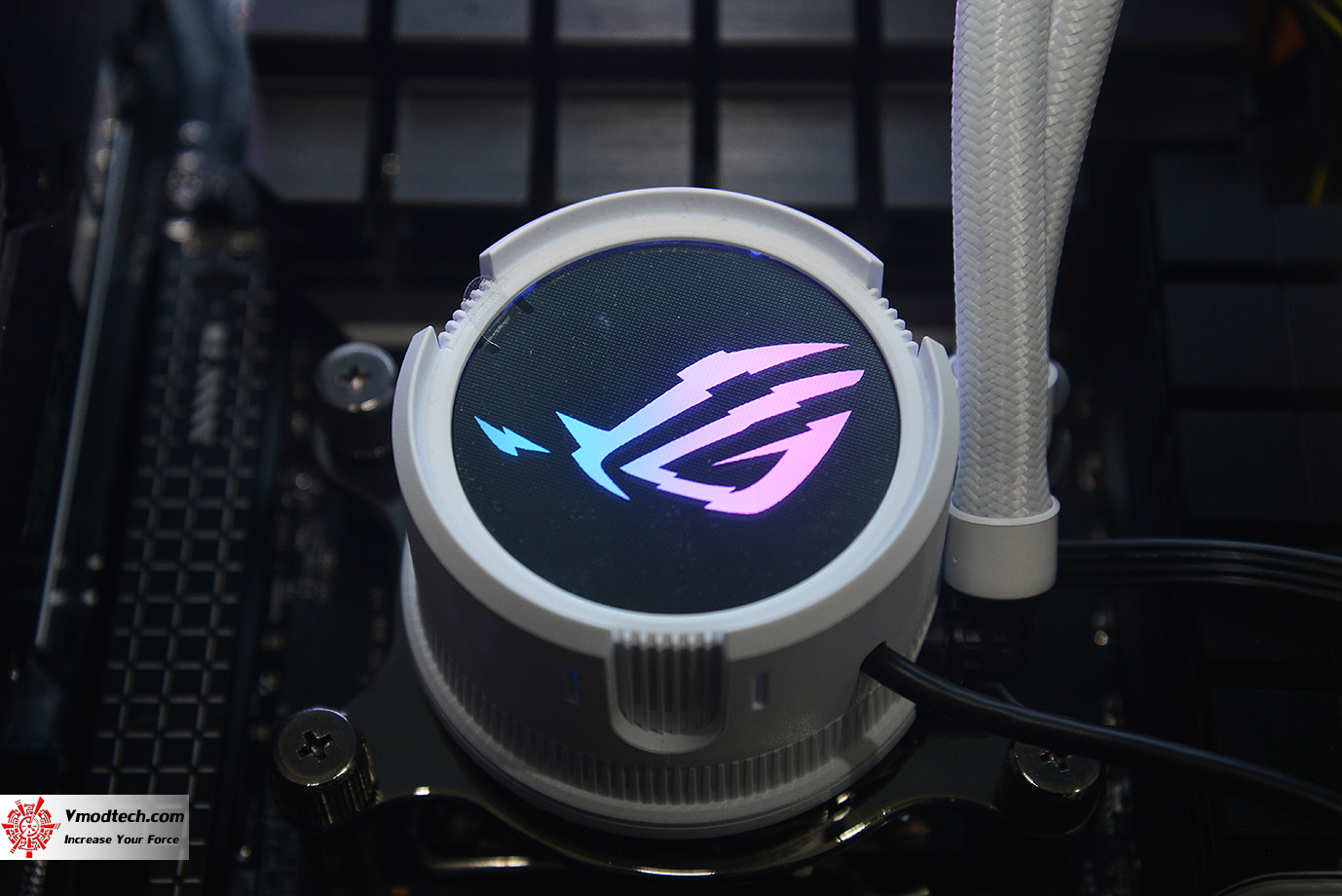 dsc 9347 ROG Strix LC III 360 ARGB White Edition all in one CPU liquid cooler Review