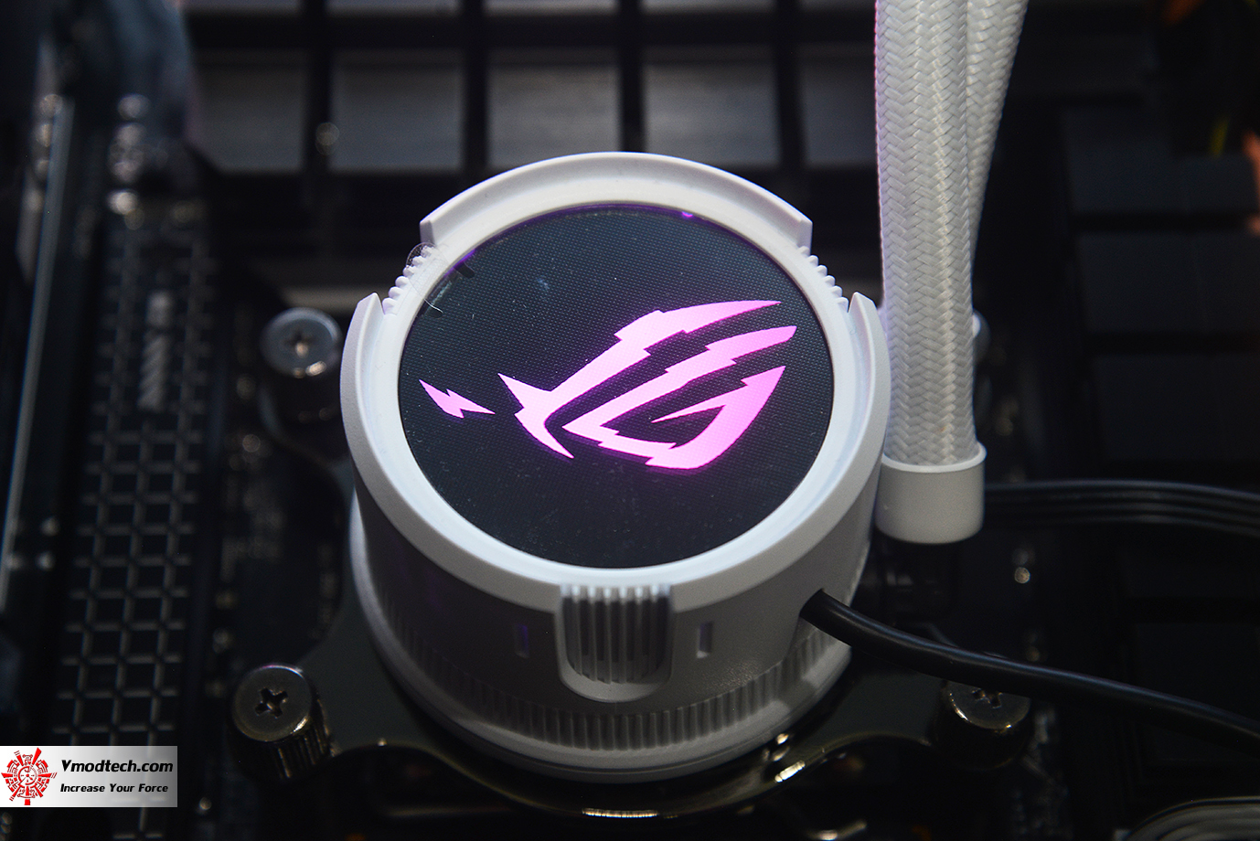 dsc 9359 ROG Strix LC III 360 ARGB White Edition all in one CPU liquid cooler Review