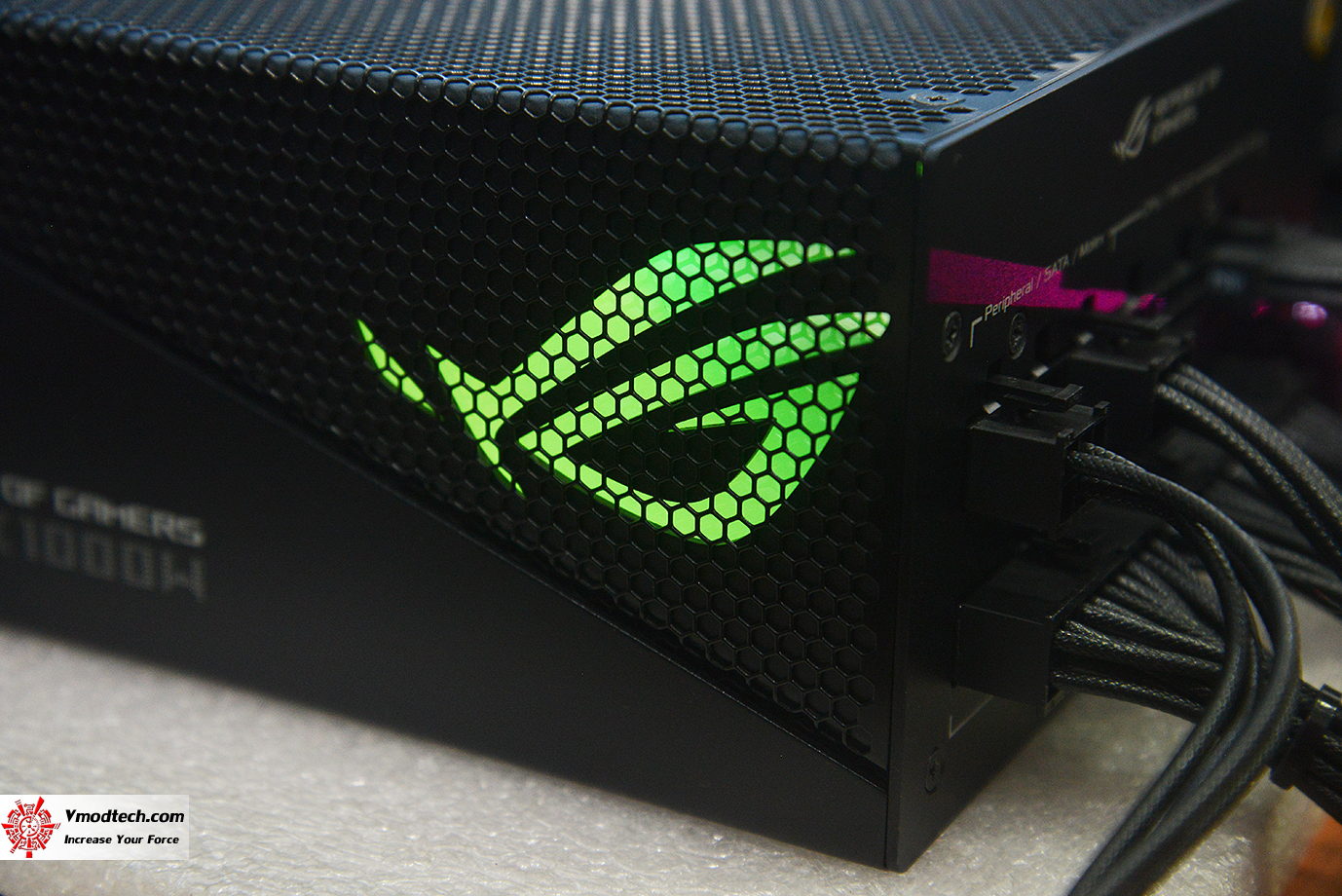 dsc 3796 ASUS ROG STRIX 1000W GOLD AURA EDITION REVIEW