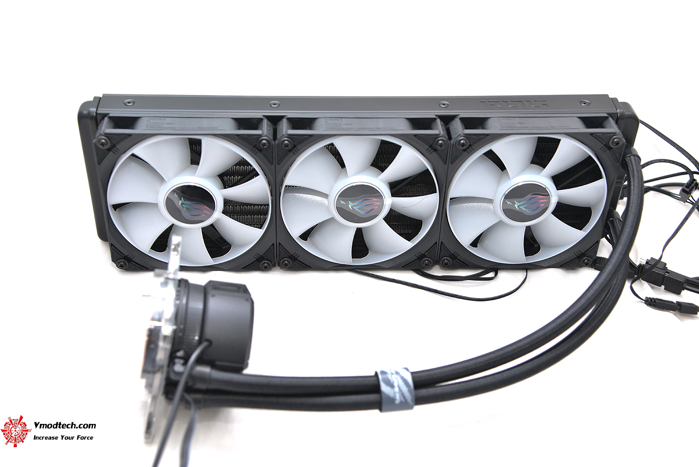 dsc 4944 ROG Strix LC III 360 ARGB LCD CPU LIQUID COOLER REVIEW