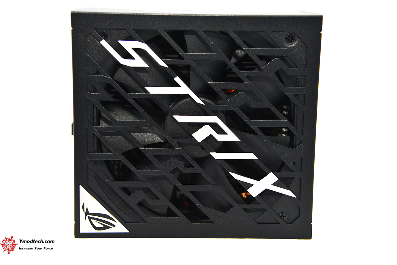 dsc 5275 ASUS ROG STRIX 1000W PLATINUM REVIEW