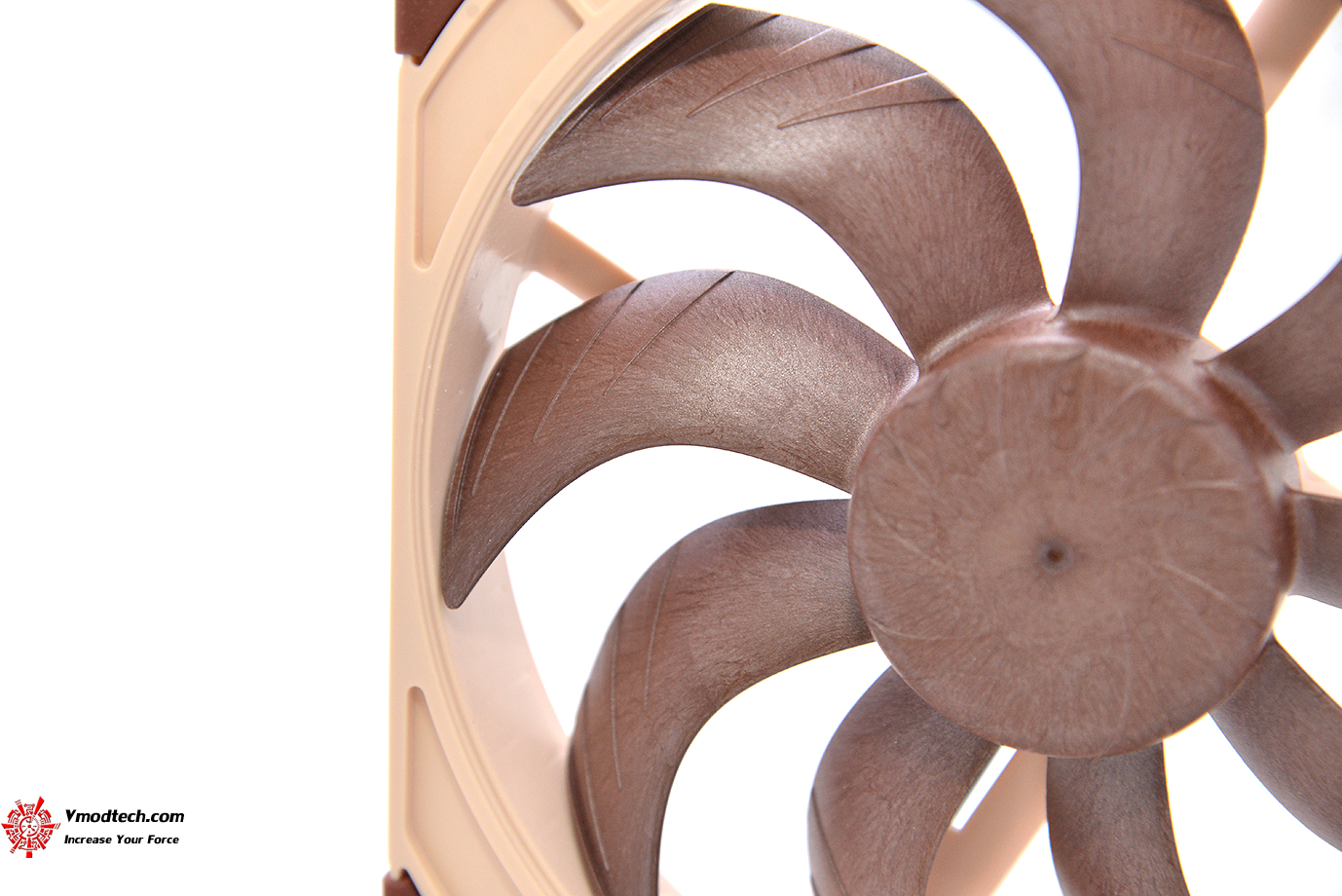 dsc 5475 Noctua NF A14x25 G2 140mm fan Review 