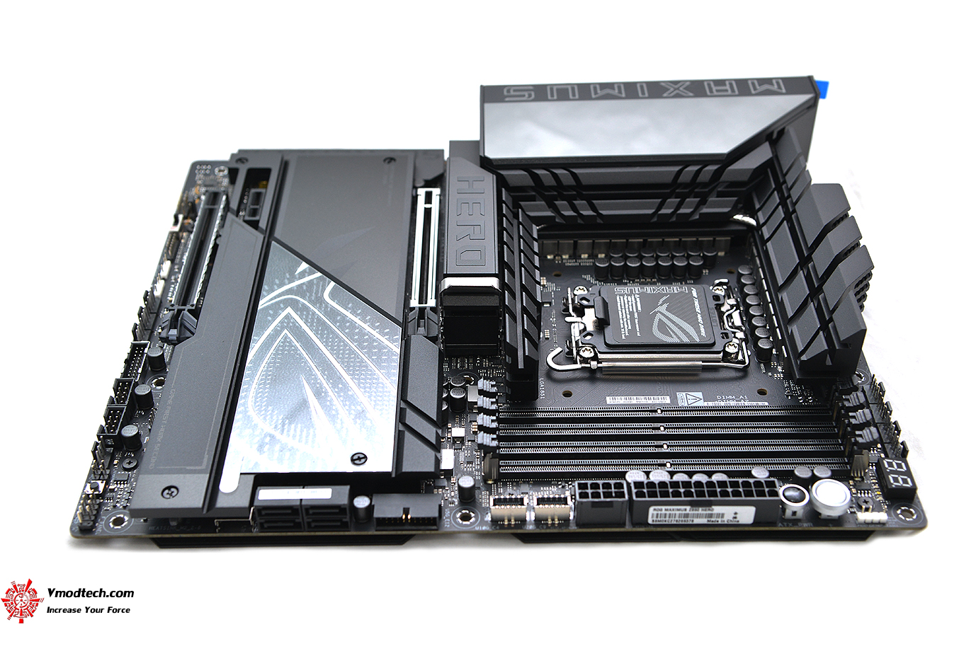 dsc 6010 ASUS ROG MAXIMUS Z890 HERO REVIEW 