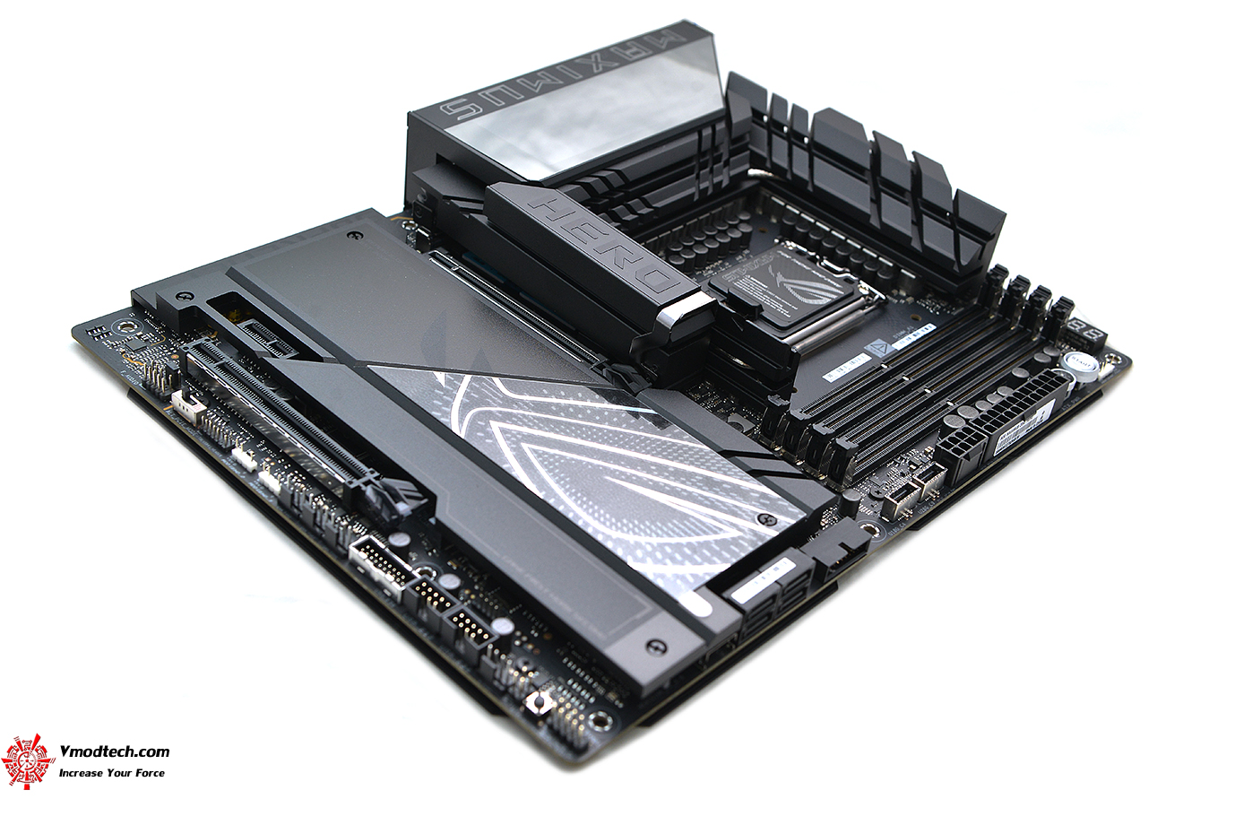 dsc 6107 ASUS ROG MAXIMUS Z890 HERO REVIEW 