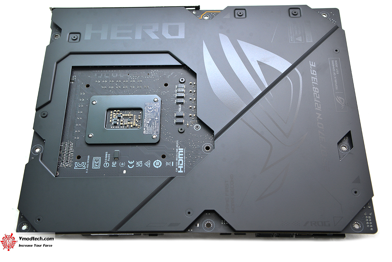 dsc 6116 ASUS ROG MAXIMUS Z890 HERO REVIEW 