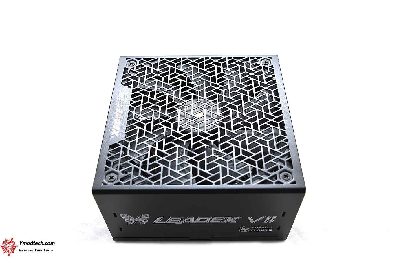 dsc 8721 SUPER FLOWER LEADEX VII PLATINUM PRO 1000W 80 PLUS PLATINUM REVIEW