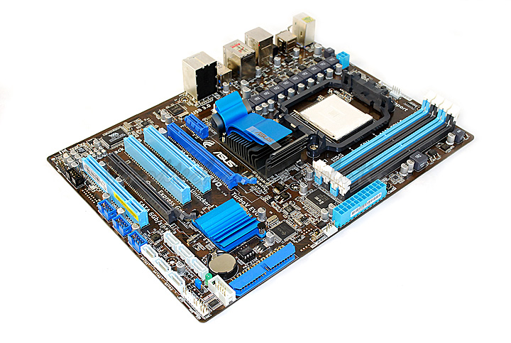 dsc 0467 ASUS M4A87TD EVO Motherboard Review