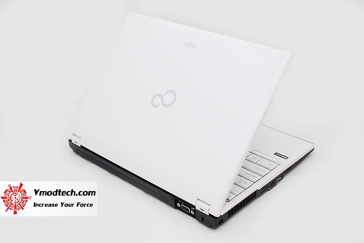 3 Review : Fujitsu Lifebook SH560 (Core i3)