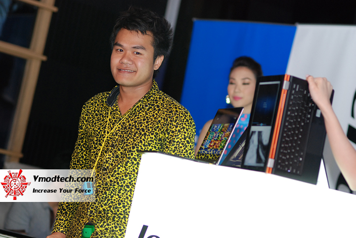 25 Hands on Preview : Lenovo Ideapad Yoga 11S และ Yoga 13