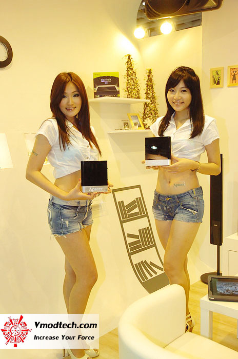 3 Pretty Girls of Computex Taipei 2011