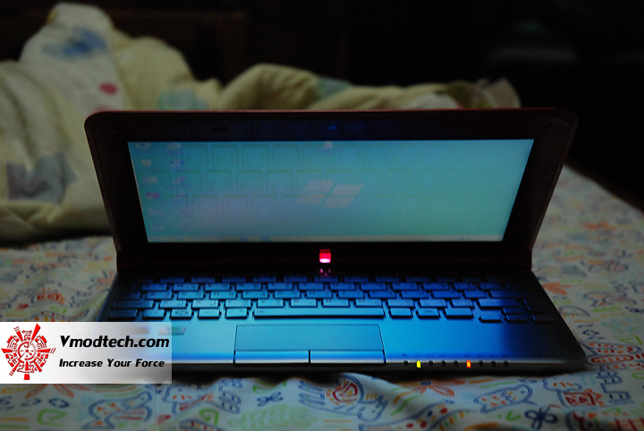 16 Review : Toshiba NB305 Netbook 