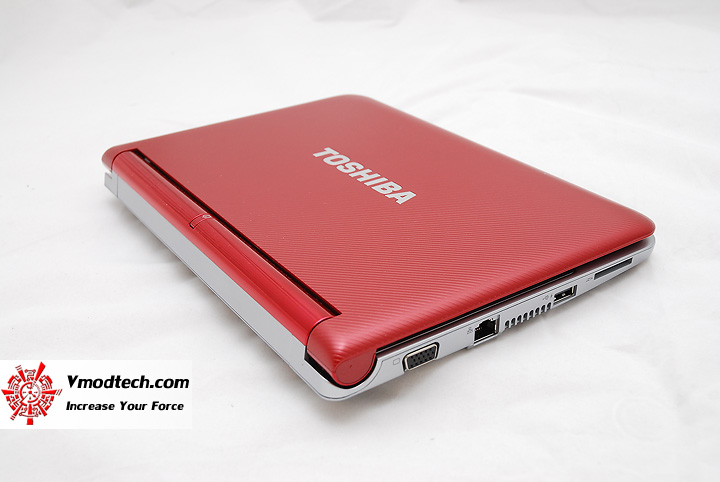 2 Review : Toshiba NB305 Netbook 