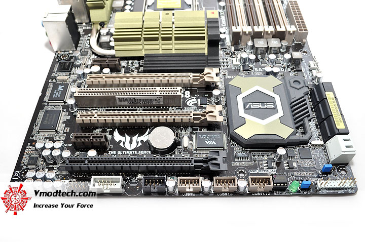 dsc 0031 ASUS SABERTOOTH X58 Motherboard Review