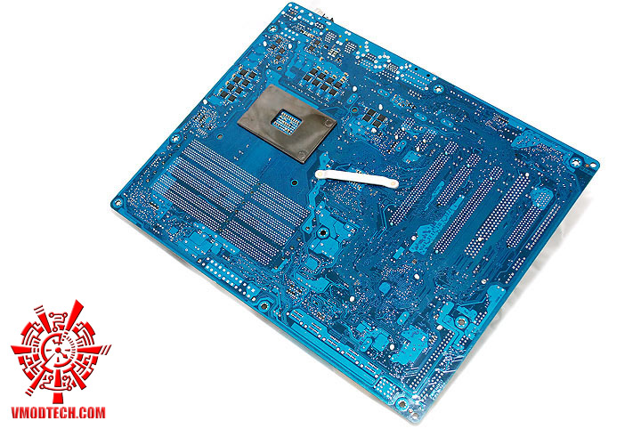 dsc 7903 GIGABYTE GA X58A UD7 : X58 SLGMX Chipset!!
